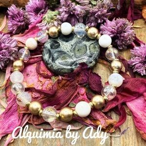 White agate aura quartz gold beaded bracelet